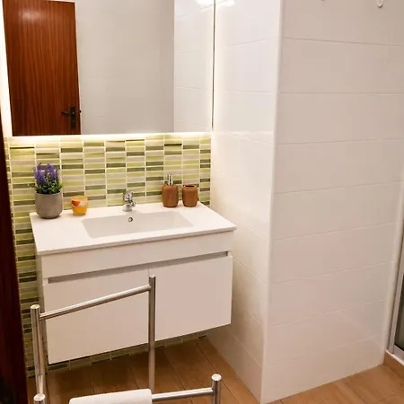Appartamento Flat Near The With Ac And A Private Balcony