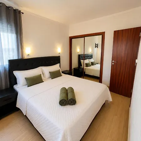 Flat Near The With Ac And A Private Balcony Appartamento Portimão